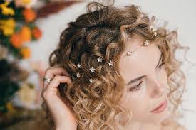 how to style wedding hair accessories