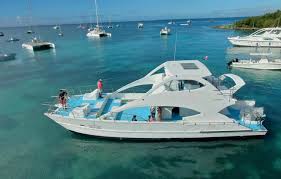 private isla saona catamaran boat