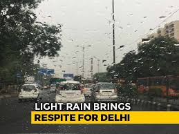 Rain lashes parts of delhi ncr weather forecast today highlights: Delhi Temperature Latest News Photos Videos On Delhi Temperature Ndtv Com