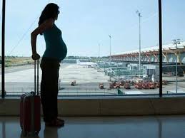 Картинки по запросу можно ли беременным летать на самолете