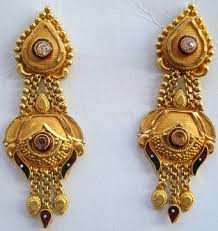 designs of gold earrings