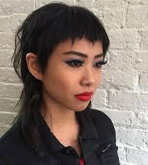 This is an interesting hairstyle and is stipulated to oval shaped faces. 30 Cool Ways To Wear A Woman Mullet Rock It My New Hairstyles