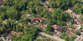 Fenomena alam ini sering terjadi di indonesia berdasarkan penyebabnya, gempa bumi secara ilmiah dibedakan menjadi lima macam, yaitu gempa. 8 Akibat Gempa Bumi Dari Banyak Segi Beserta Cara Mengantisipasinya Merdeka Com