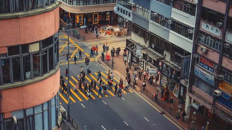 Faithfulness in Hong Kong