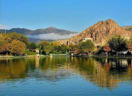 لرستان - جلوه طبیعت پاییزی شهر خرم آباد در دریاچه بهشت... | Facebook
