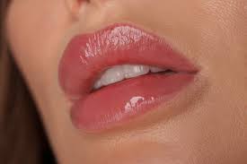 lip blushing glow