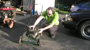 Cleaning Carburetor on Craftsman Lawn Mower - YouTube