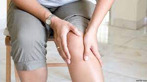 Beberapa penyakit yang dapat menyebabkan keluhan nyeri lutut, di antaranya adalah istirahatkan lutut istirahat bermanfaat untuk memulihkan peradangan sendi lutut. Usir Nyeri Sendi Dengan Enam Makanan Ini Health Liputan6 Com