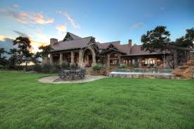 Tuscan Country Style Homes Lifestyle