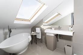 Una casa más que rústica en cantabria. Making The Most Of A Small Bathroom In A Loft Simply Loft