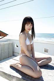 女子高生ミスコン準グランプリの博多出身、亀井南美が初水着＆制服で「“好きっちゃんね”も私にとっては標準語なんです」 (2018年3月23日) -  エキサイトニュース