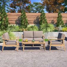 Benefits Of Teak Wood Outdoor Furniture