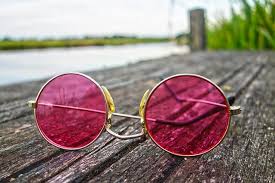 3 Types Of Sunglasses To Avoid