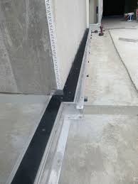 floor to wall expansion joint cover