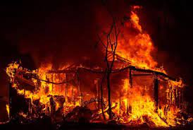 Un incendio en el norte de California destruye más de 400 viviendas | america | EL MUNDO