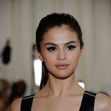If you are looking for selena gomez haircut hairstyles examples, take a look. Selena Gomez Hair Changes For Revival Tour Teen Vogue