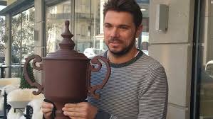 Free ground shipping on prepaid trophy orders $100 or more! Stan Wawrinka Gifted Chocolate Us Open Trophy Cnn