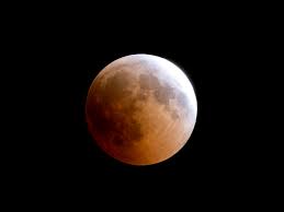 Lunar eclipse blood moon in Australia ...