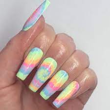 these rainbow tie dye nail art looks