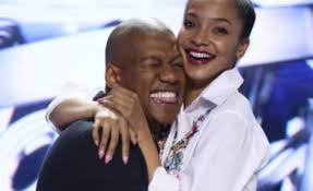 Dr musa mthombeni and liesl laurie are officially mr and mrs, as they confirmed paid lobola and shared photos from their traditional wedding. Proverb Blasts Troll Who Dissed His Relationship With Liesl Laurie All4women