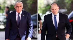 Naftali bennett, israel's new prime minister, gets to work after netanyahu era ends in tel aviv, thousands turned out to welcome parliament approving the new administration after four inconclusive. Israel S Right Wing Leader Bennett Backs Deal To Oust Pm Netanyahu Bbc News