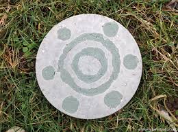 Easy Garden Stepping Stones With