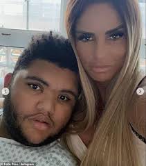 Read everything you need to know about glamour model and tv presenter. Katie Price Reveals Harvey Shouted I Want My Mummy When He Was Put Into Intensive Care Daily Mail Online