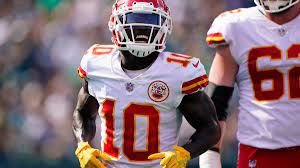 Tyreek Hill shreds the Eagles defense ...