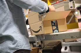Pourquoi des cadeaux de Noël achetés sur Cdiscount sont livrés par Amazon -  Le Parisien