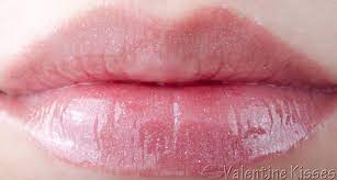 chanel glossimer lip gloss in 119 wild rose