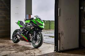 In fact, quoting from greatbiker, this sportbike will be released in october 2019. Motor Cycle News On Twitter Thought The Days Of Four Cylinder 250 And 400 Sports Bikes Were Over Think Again We Ride The All New Kawasaki Ninja Zx 25r In An Exclusive Uk Test Https T Co Foat0hcsot
