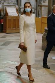 See pictures and shop the latest fashion and style trends of kate middleton, including kate middleton wearing print dress, cocktail dress, day dress and more. Kate Middleton Wears Catherine Walker Coat At Westminister Abbey