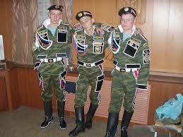 Russian army gorka 3 fleece winter suit original spetsnaz mountain camouflage uniform! Dembel Madness Over The Top Military Uniforms Of Demobilized Servicemen Weird Russia