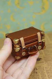 Tiny Suitcase gambar png