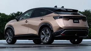 With modern styling, dual electric motors, & cutting edge connectivity, the ariya delivers an exceptional driving experience. Nissan Ariya 2021 65 Kwh Short Range 2wd In Uae New Car Prices Specs Reviews Amp Photos Yallamotor