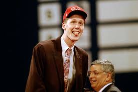 Former nba center shawn bradley was left paralyzed after a car struck him from behind while he was riding his bicycle on january 20, 2021.the accide. Shawn Bradley Wife Who Is Annette Bradley Her Height Kids Fanbuzz