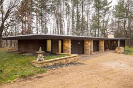frank lloyd wright designed home with