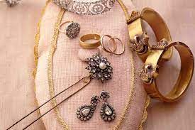 how to clean jewelry from gold to