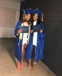 Besides, with the awesome hairstyles listed below you will attract attention, admiring glances and sincere smiles. 8 Graduation Hairstyles For Black Girls Ideas Graduation Hairstyles Black Girls Graduation Photoshoot
