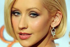 how to get christina aguilera s lush lashes