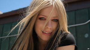 Avril ramona lavigne, мфа (англ.) ˈævrɨl ləˈviːn, мфа (фр.) avˈril laˈviɲ; Avril Lavigne Thought She Was Dying After Contracting Lyme Disease Bbc News
