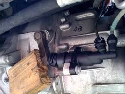 how to replace a clutch slave cylinder