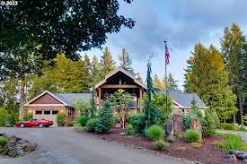 oregon city or houses with land for