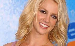 Dünyaca ünlü şarkıcı Britney Spears evini yaktı! Britney Spears kimdir? -  Magazin Haberleri