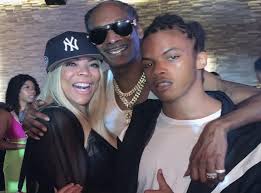 Read on to get the details! Wendy Williams Crashes 50 Cent Party To Take Photo With Snoop Dogg The Independent The Independent