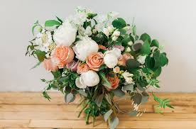 Jump to navigation jump to search. How Many Flowers Are In A Bridal Bouquet Ode A La Rose