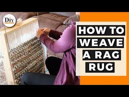 weave a rag rug using s fabric