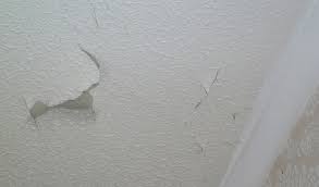 Sure, it's a little more work than repairing a flat flat ceilings are in style right now, but there are still many benefits of a popcorn ceiling. What Causes You Re Popcorn Ceiling To Fall Off