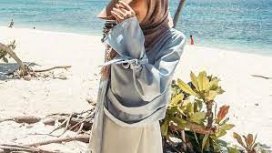 Wah Ini Dia 6 Tips Menggunakan Busana Hijab untuk ke Pantai!