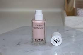 chanel le blanc rosy light drops review